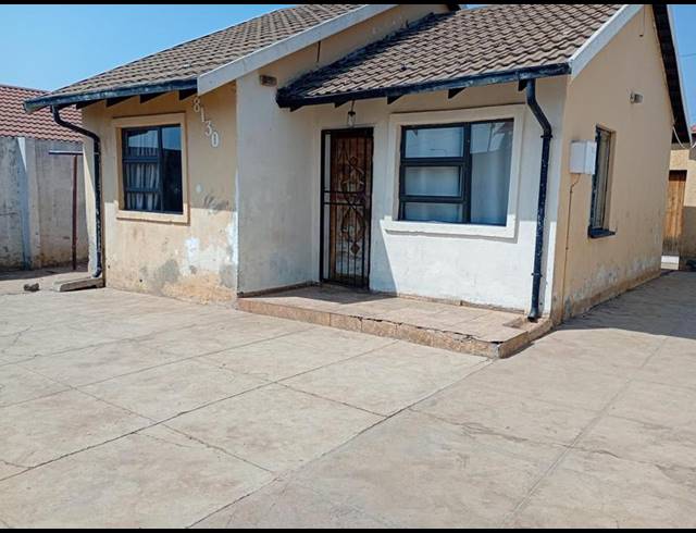 2 BEDROOM HOUSE FOR SALE IN PROTEA GLEN